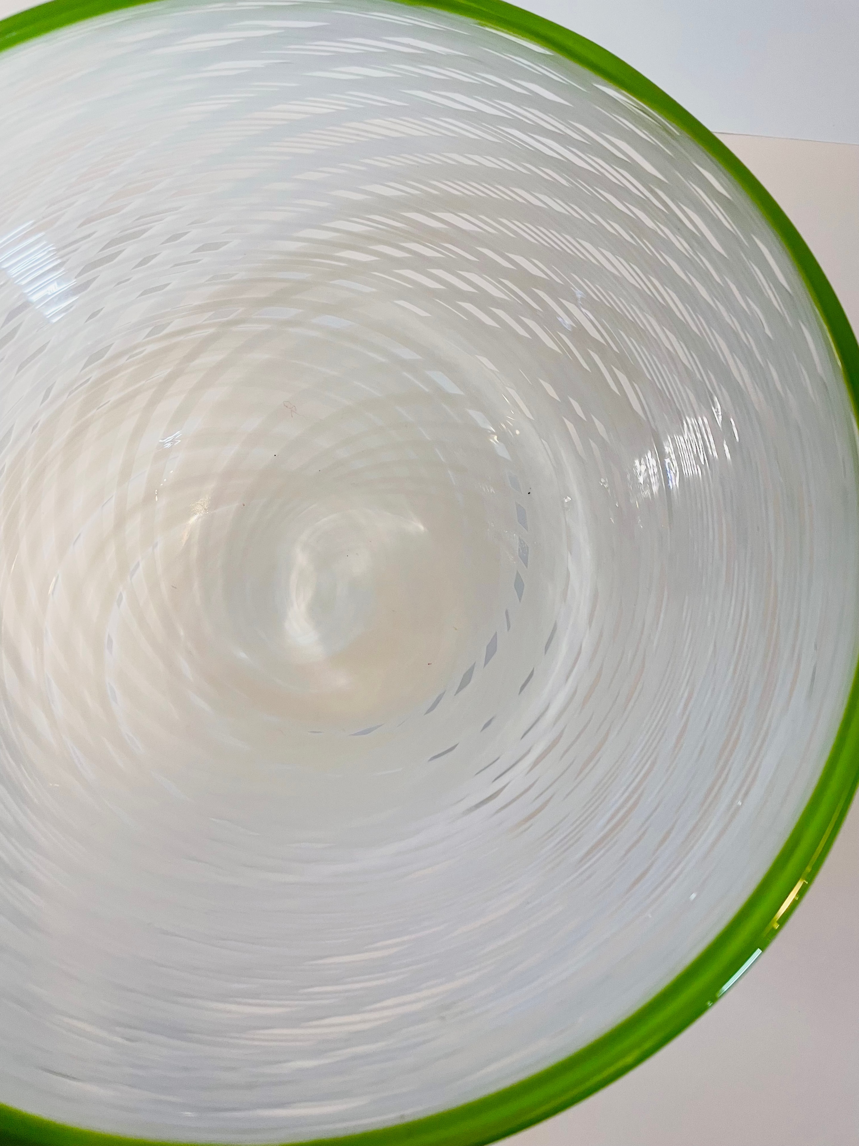 Reticello glass bowl interior view